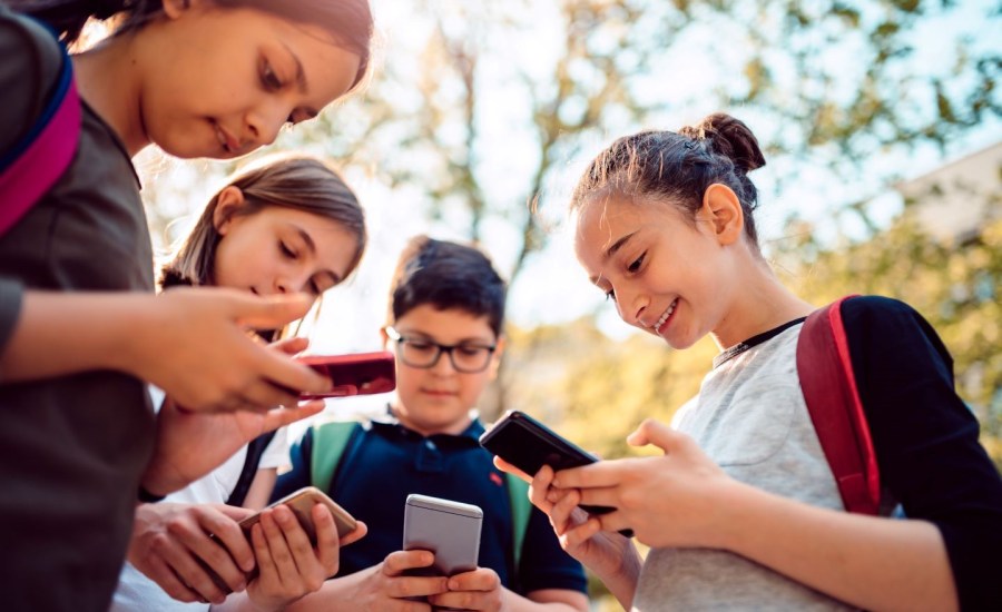 Smartphone use in kids and teens is on the rise