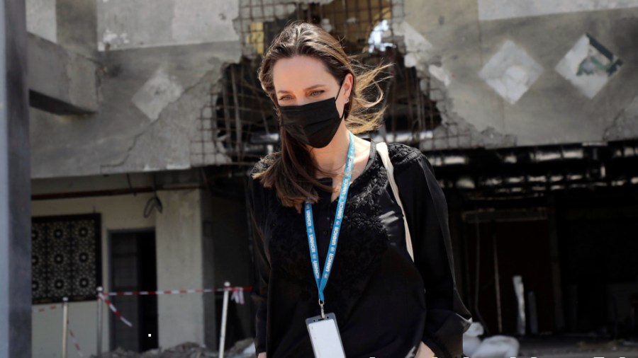 Angelina Jolie arrives in Yemen