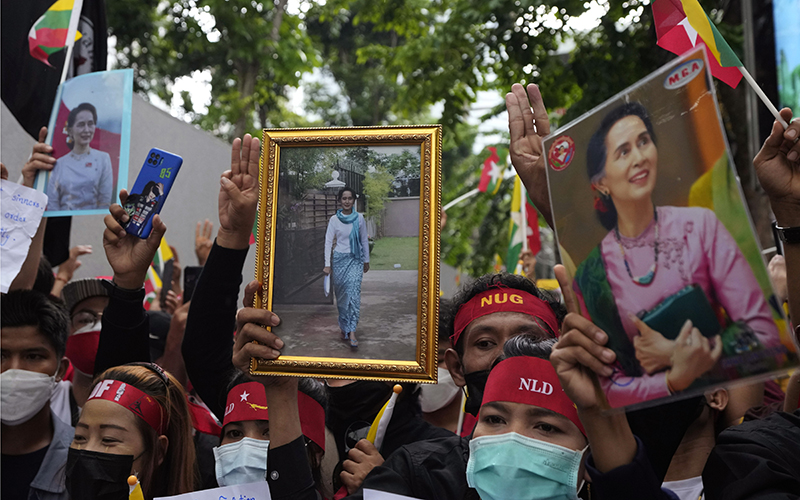 Myanmar nationals living in Thailand protest outside Myanmar's embassy