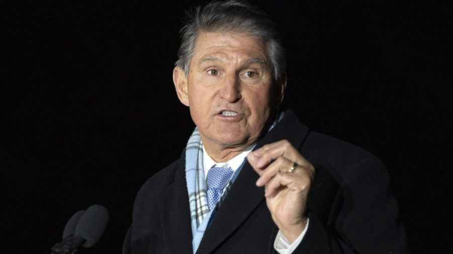 FILE - Sen. Joe Manchin, D-W.Va., speaks during the U.S. Capitol Christmas Tree Lighting Ceremony on the West Front of the Capitol, Tuesday, Nov. 28, 2023, in Washington. Speaking Saturday night, Dec. 9, during the Gridiron Club’s winter dinner, Manchin teased a potential third-party run for the White House, joking that the nation could use someone slightly younger than the leading contenders. (AP Photo/Mark Schiefelbein, File)